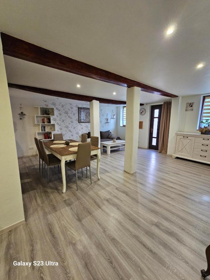 Ferienwohnung ,,Hinter Der Mauer" Hildburghausen Buitenkant foto